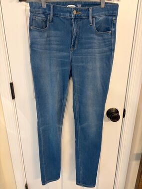 Old Navy rockstar super Skinny high rise jeans size 6